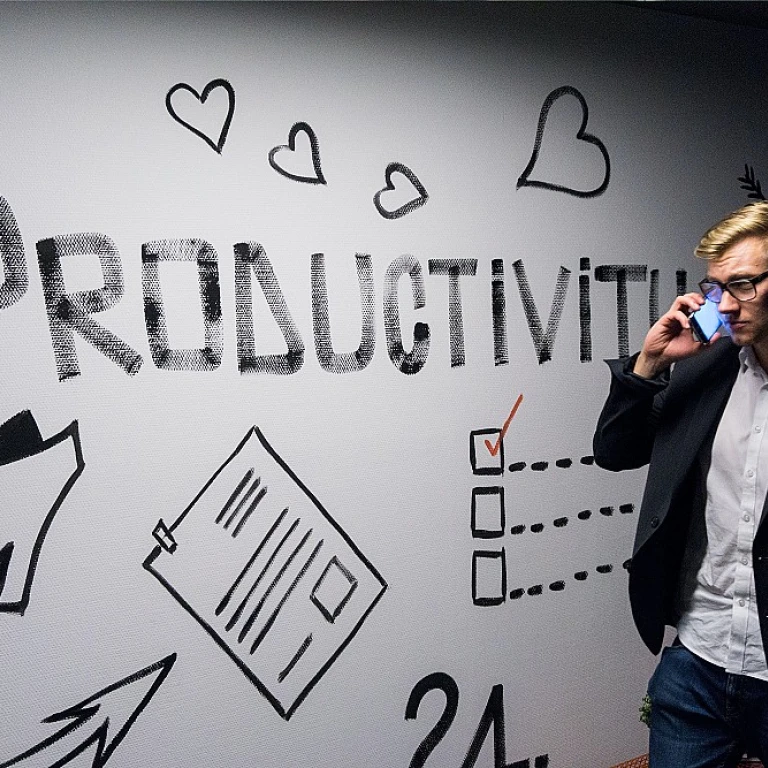 The Art of Balancing Intelligence and Playfulness in Corporate Culture