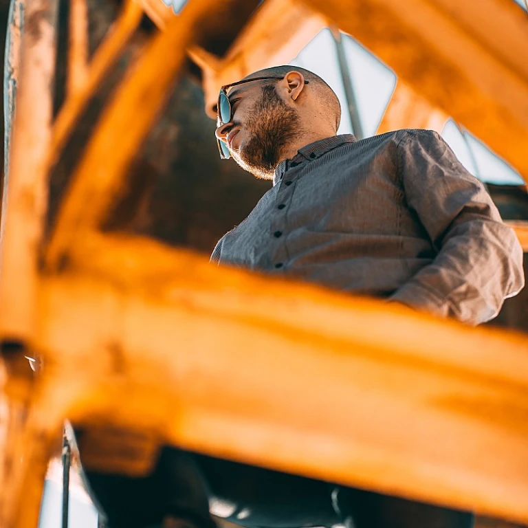 Unveiling the Dynamics of Persona Leadership in Corporate Culture