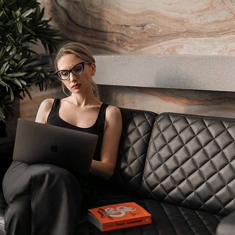 Effective Methods for Reporting Compliance Issues